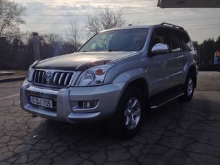 Toyota Land Cruiser Prado foto 2