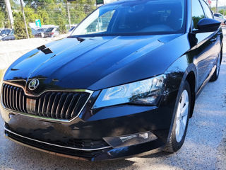 Skoda Superb foto 2