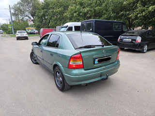 Opel Astra foto 2