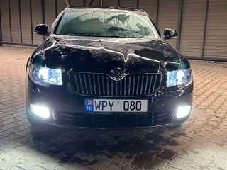 Skoda Superb foto 1