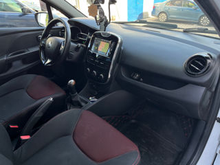 Renault Clio foto 17