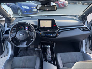 Toyota C-HR foto 8