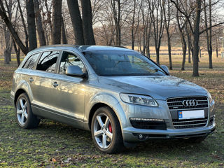 Audi Q7 фото 4