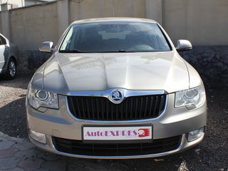 Skoda Superb foto 1