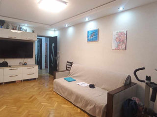 Apartament cu 2 camere, 47 m², Buiucani, Chișinău foto 2