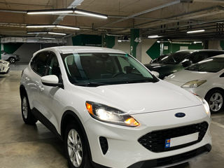 Ford Kuga foto 1