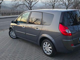 Renault Grand Scenic foto 3