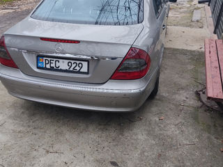 Mercedes E-Class foto 4