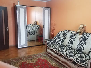 Apartament cu 2 camere, 55 m², Botanica, Chișinău foto 2