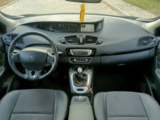 Renault Grand Scenic foto 8