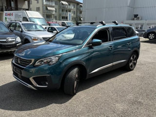 Peugeot 5008 foto 1