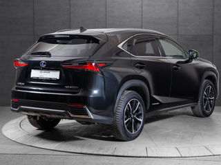 Lexus NX Series foto 2