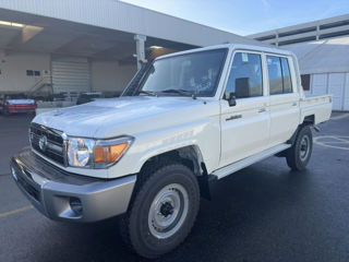 Toyota Land Cruiser foto 1