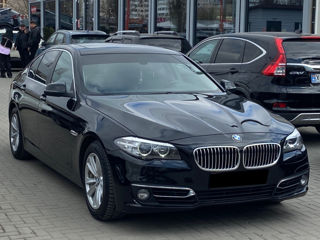 BMW 5 Series foto 4