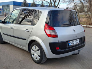 Renault Scenic foto 2