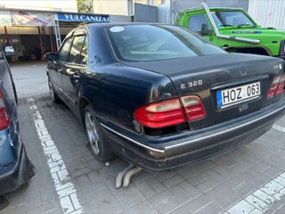 Mercedes E320 (piese) foto 3