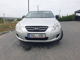 KIA Ceed foto 2