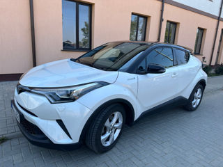 Toyota C-HR foto 4