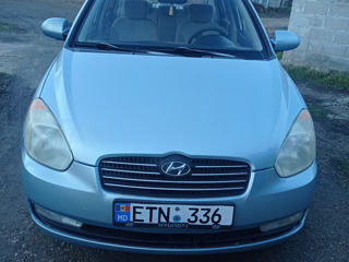 Hyundai Accent foto 2