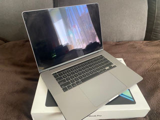 MacBook Pro 16 foto 4