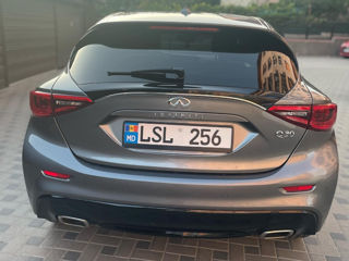 Infiniti Q30 foto 5