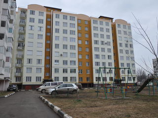 Apartament cu 3 camere, 85 m², Periferie, Ungheni foto 1
