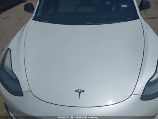 Tesla Model 3 foto 10