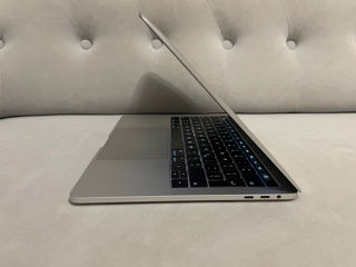 MacBook Pro 13-inch, 2017, Touch-Bar 256gb foto 5