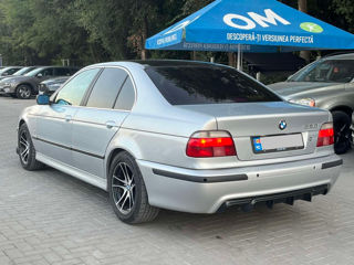 BMW 5 Series foto 5