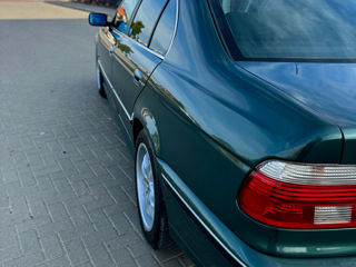 BMW 5 Series foto 7