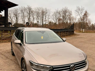 Volkswagen Passat foto 1