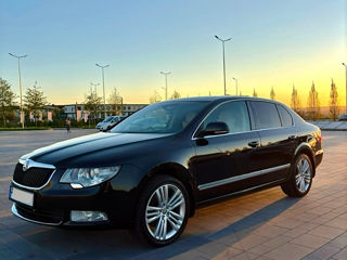 Skoda Superb foto 2