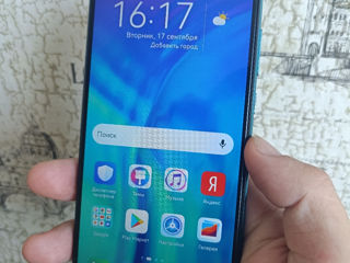 Huawei Honor 10i 128/4 GB. Stare foarte bună.