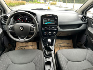 Renault Clio foto 9