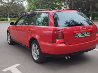 Audi A4 foto 2