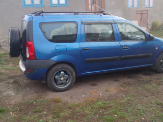 Dacia Logan foto 2