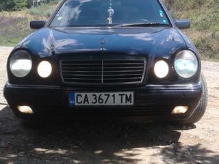 Mercedes E Class foto 10