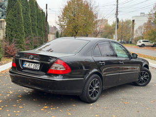 Mercedes E-Class foto 4