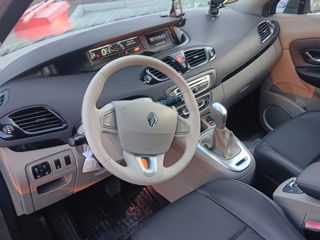 Renault Grand Scenic foto 6