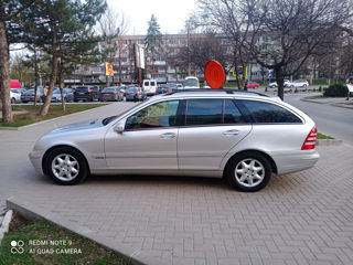 Mercedes C-Class foto 7