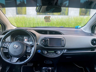 Toyota Yaris foto 9