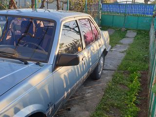 Opel Ascona foto 4