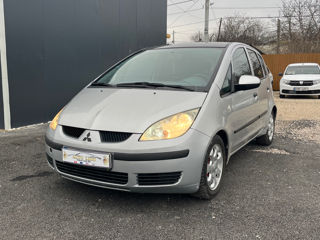 Mitsubishi Colt foto 2