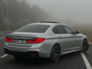 BMW 5 Series foto 4