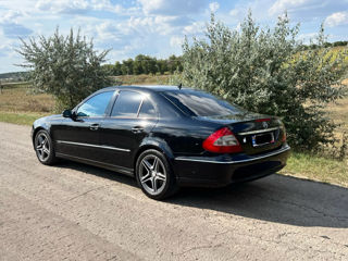 Mercedes E-Class foto 1