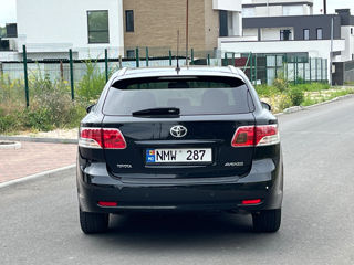 Toyota Avensis foto 5