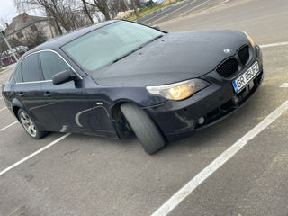 BMW 5 Series foto 2