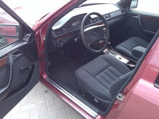 Mercedes Series (W124) foto 4