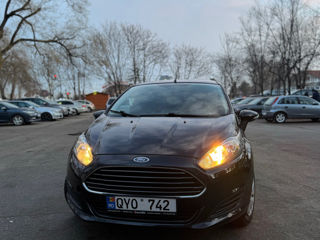 Ford Fiesta foto 3