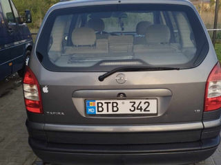 Opel Zafira foto 8